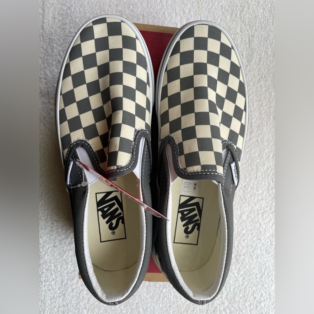 Vans Classic Checkered Slip on Size 6.5
